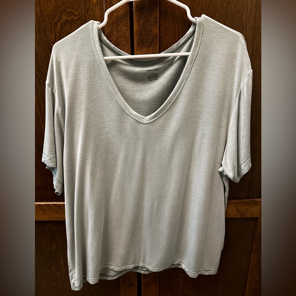 American Eagle AE soft & sexy loose fitting v-neck tee Large